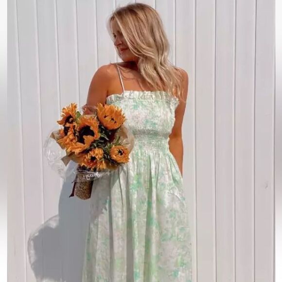 H&M Elegant Green Smocked Bodice Strapless Dress - Picture 4 of 14